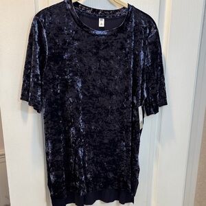 NWT BP Velvet Short Sleeve Top in Navy